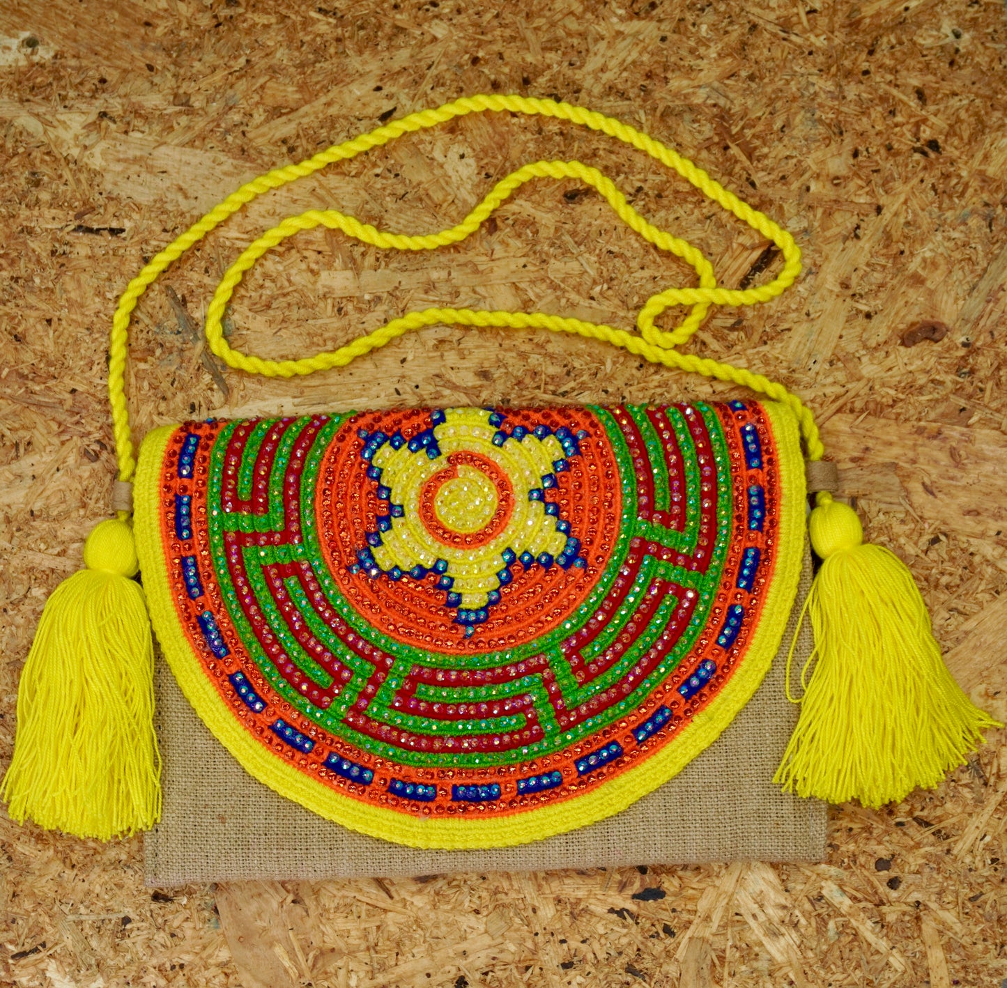 Sobre de yute decorado