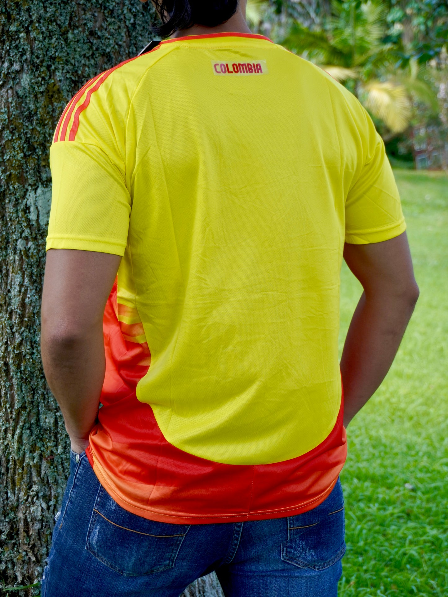 Camiseta amarilla Colombia