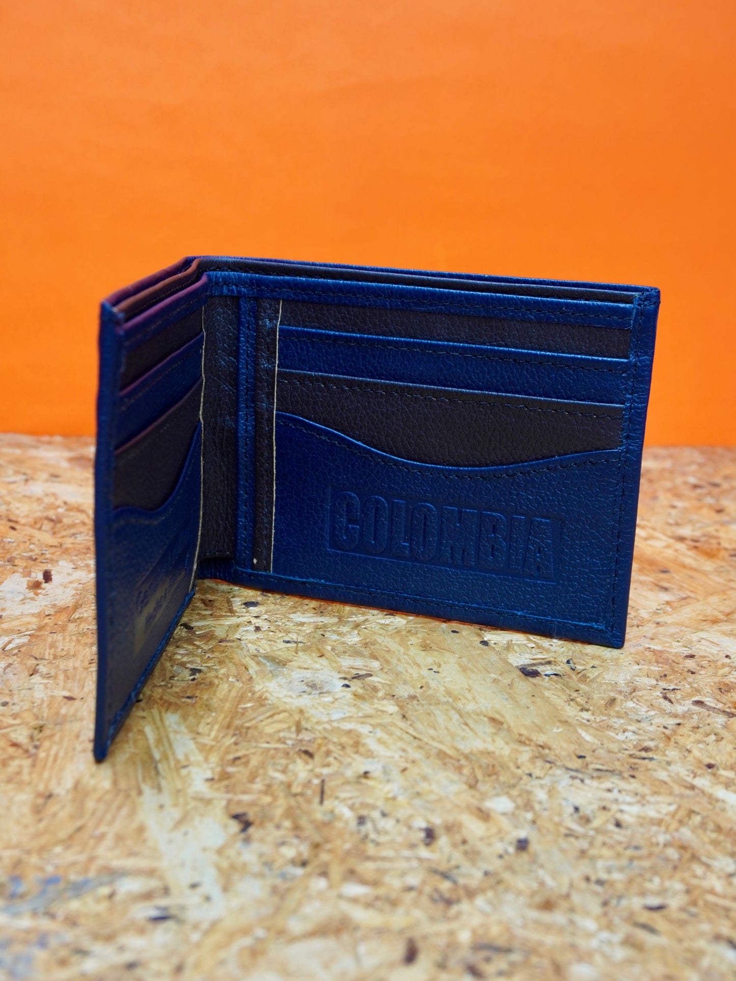 Billetera repujada #2