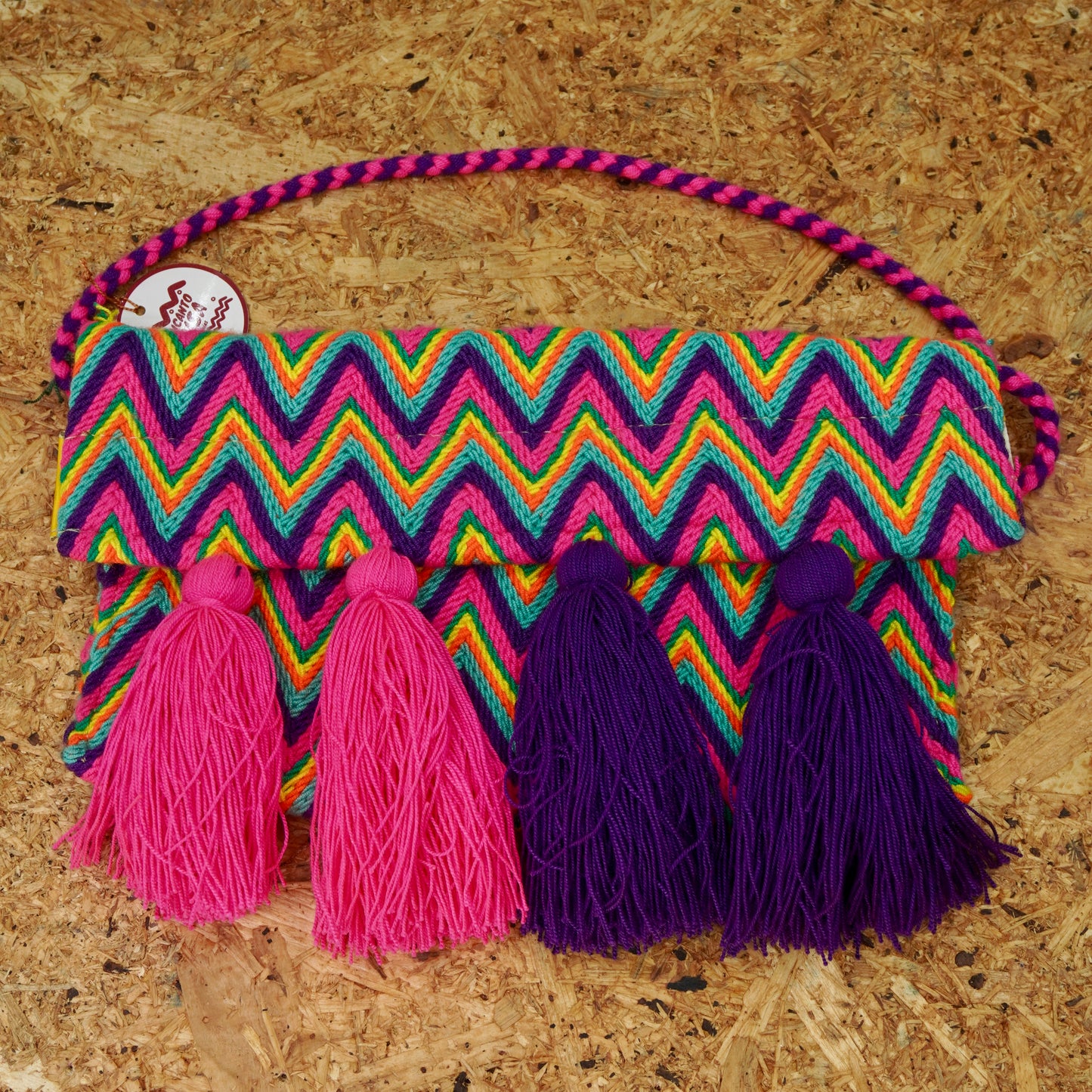 Cartera sobre wayuu