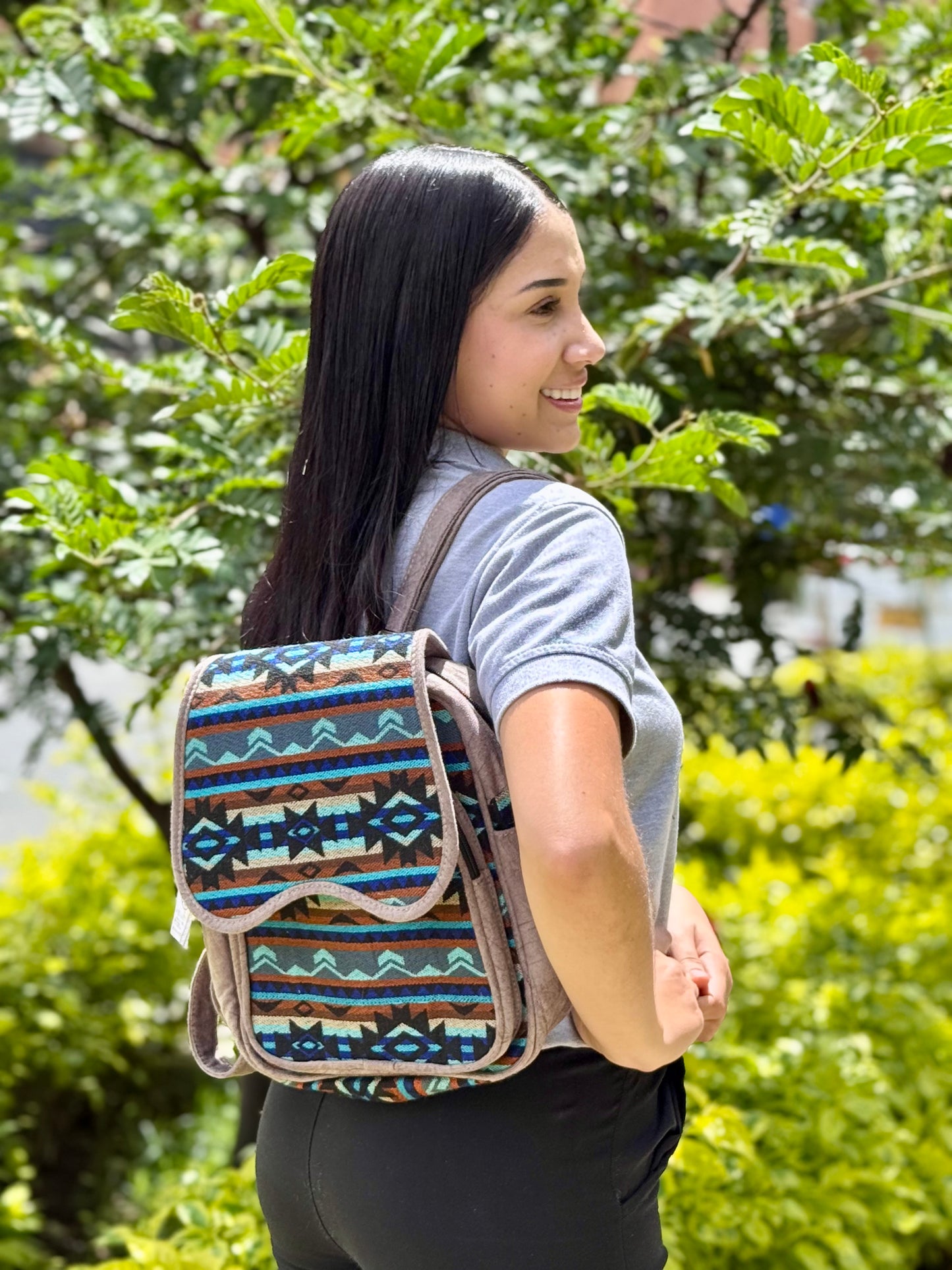 Mochila en gamuza y alpaca