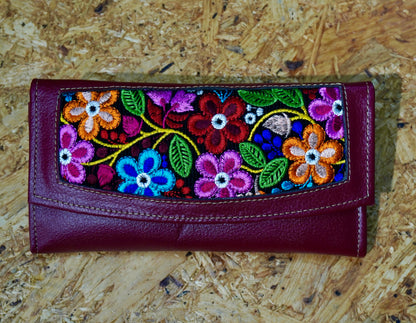 Billetera larga cuero bordado