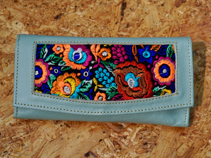 Billetera larga cuero bordado