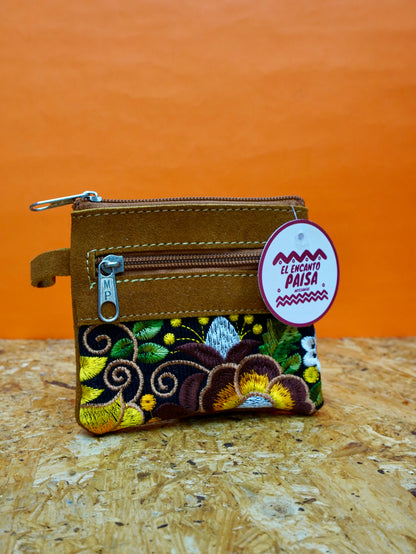 Monedero bordado