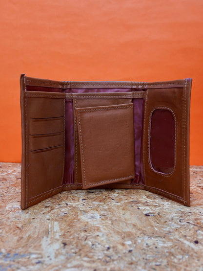 Billetera cuero bordado