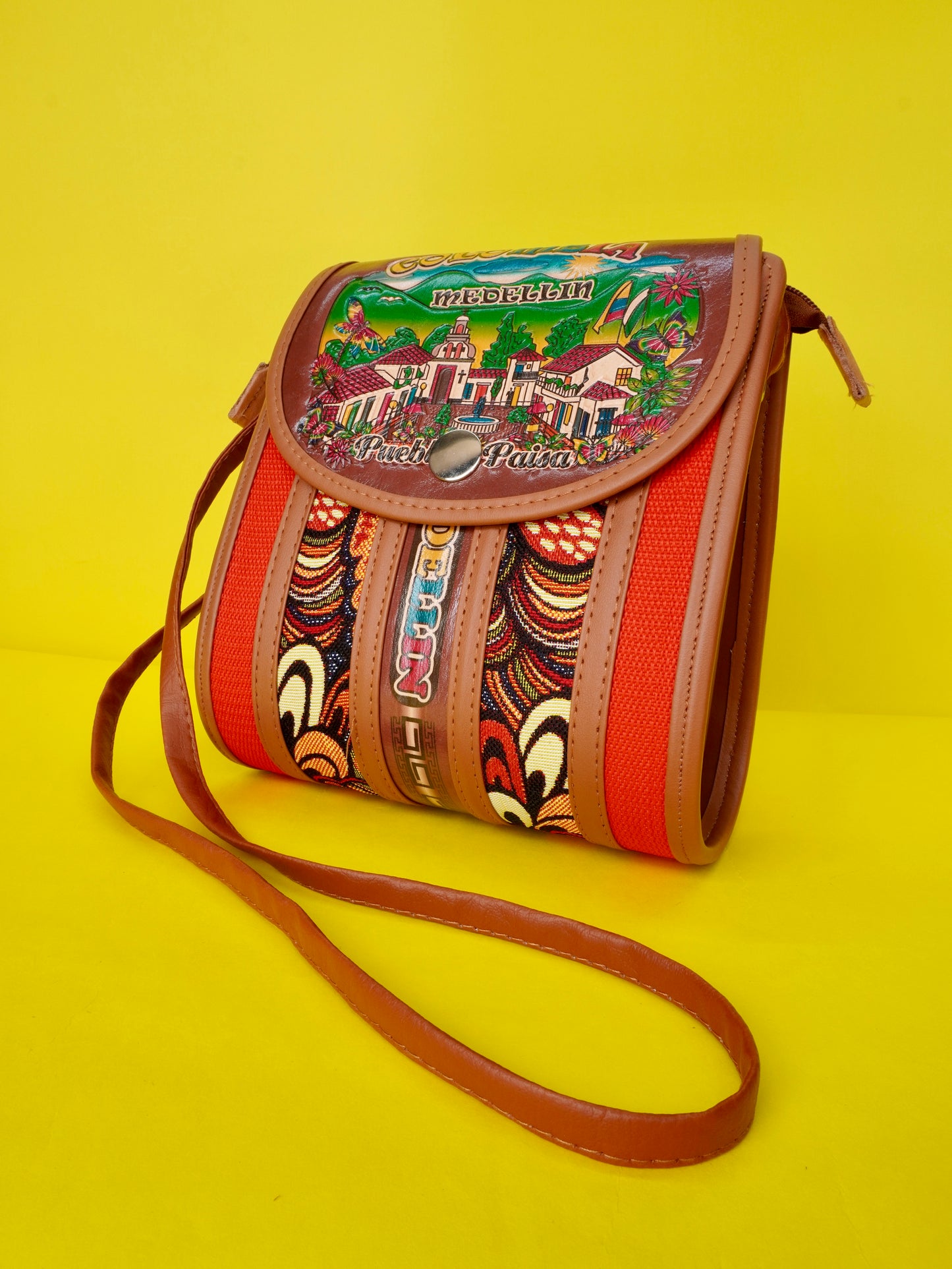 Bolso cilindro grande y pequeño