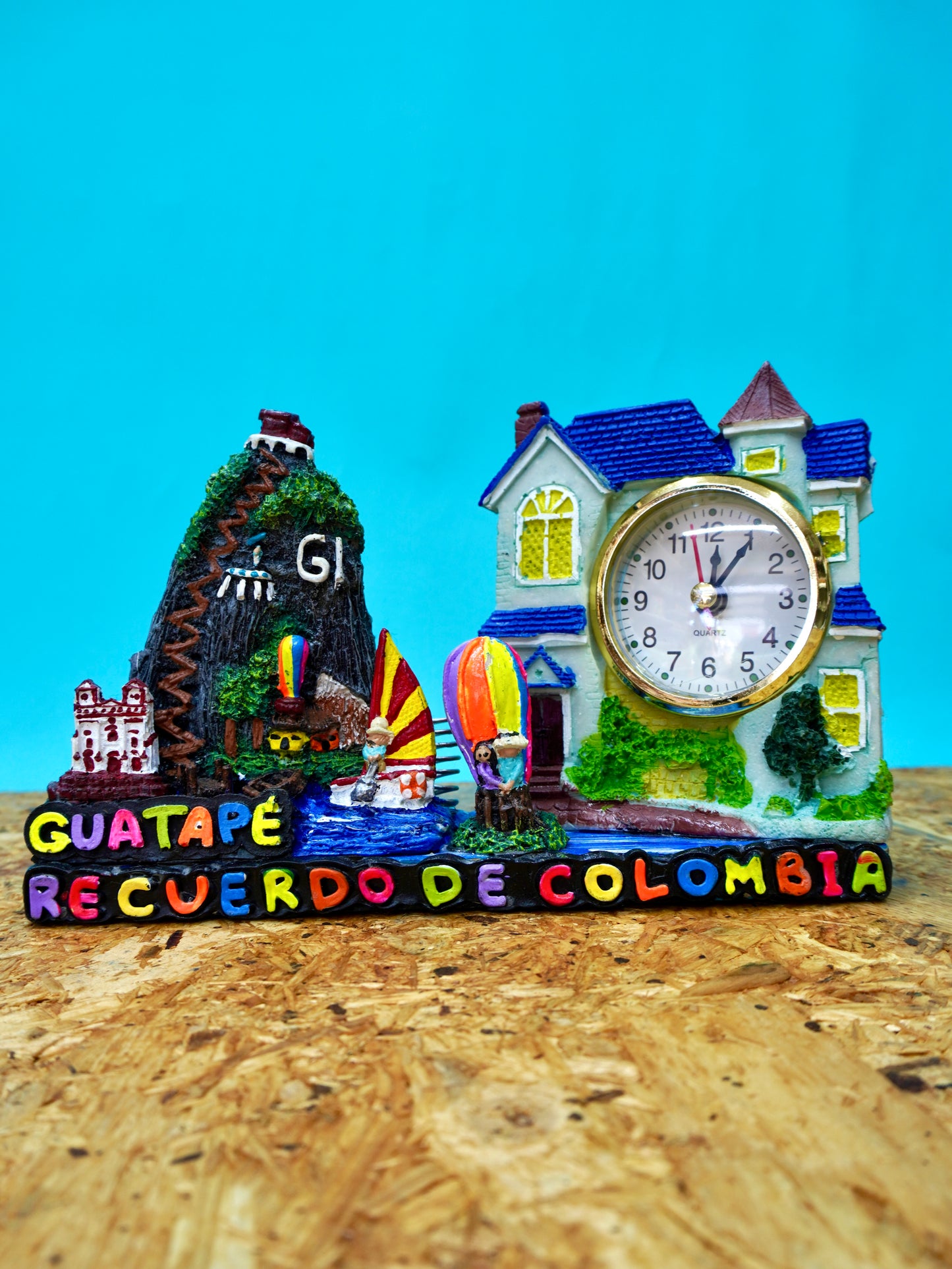 Reloj Casa Guatape Pequeño